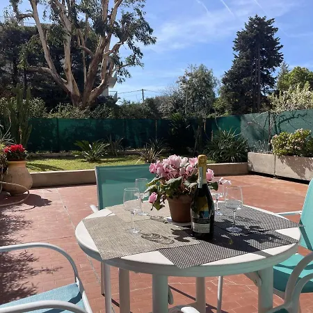 Avec Piscine & Tennis, Terrasse Ensoleillee, Garage Prive - - Fr-1-252-126 Appartement *
