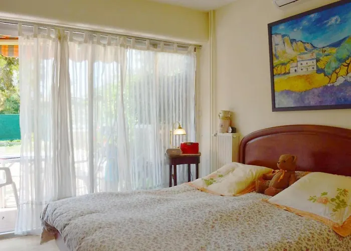 Avec Piscine & Tennis, Terrasse Ensoleillee, Garage Prive - - Fr-1-252-126 Lejlighed Antibes