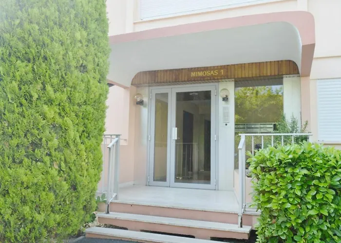 Avec Piscine & Tennis, Terrasse Ensoleillee, Garage Prive - - Fr-1-252-126 Lejlighed *