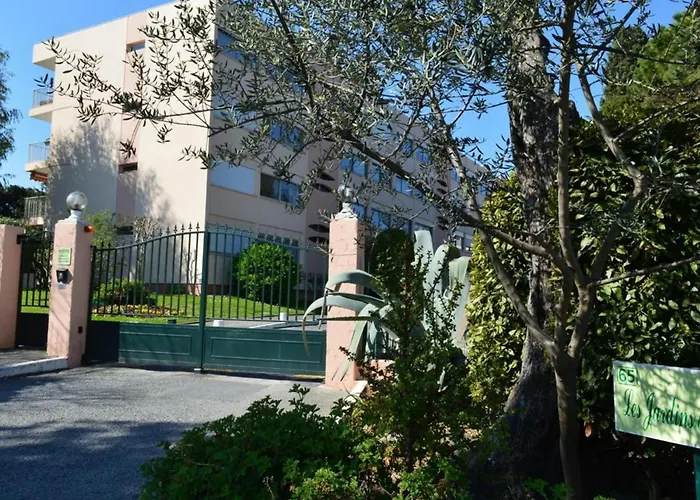 Avec Piscine & Tennis, Terrasse Ensoleillee, Garage Prive - - Fr-1-252-126 Lejlighed Antibes