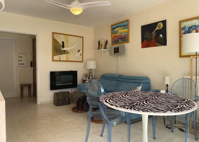 Avec Piscine & Tennis, Terrasse Ensoleillee, Garage Prive - - Fr-1-252-126 Lejlighed Antibes