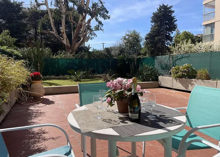 Avec Piscine & Tennis, Terrasse Ensoleillee, Garage Prive - - Fr-1-252-126 Lejlighed *