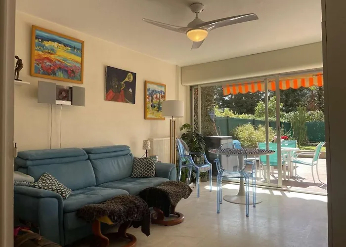 Avec Piscine & Tennis, Terrasse Ensoleillee, Garage Prive - - Fr-1-252-126 Lejlighed Antibes