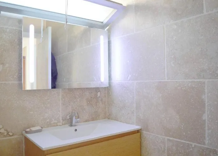 Avec Piscine & Tennis, Terrasse Ensoleillee, Garage Prive - - Fr-1-252-126 Lejlighed